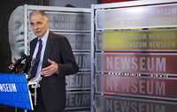 Ralph Nader, candidato independiente a la presidencia de Estados Unidos, durante su presentación en el programa Esta Semana, de la cadena de noticias ABC, en Washington, en la cual sostuvo que las posturas del precandidato demócrata Barack Obama "agradan a las empresas" del país