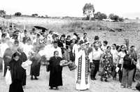 Pobladores de Loma de Mejía han realizado movilizaciones en contra del confinamiento, acompañados por autoridades religiosas del lugar, pero el gobierno municipal se niega a suspender los trabajos