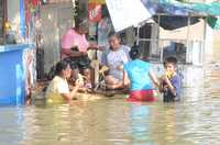 En diversas comunidades de Tamaulipas, el desbordamiento del río Pánuco provocó inundaciones y daños en viviendas y carreteras