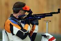 Roberto Elías terminó en el lugar 25, con 590 puntos en la prueba de tiro varonil 10 metros rifle