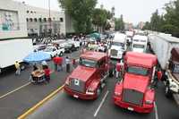 Manifestación de transportistas frente al Servicio de Administración Tributaria