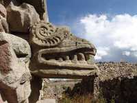 Serpiente emplumada en el Valle de las Navajas