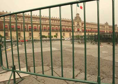 Cercan la plancha del Zócalo