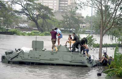 Ike deja en penumbras a Cuba