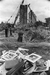 Hace 23 años, días después del terremoto del 19 de septiembre, apareció el archivo fotográfico del actor Roberto Cobos, quien vivía en el edificio Nuevo León de la Unidad Habitacional Nonoalco Tlatelolco