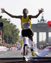 Gebrselassie compartió el podio con dos kenianos