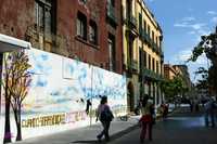 La calle Regina, en el centro de la ciudad, mostró ayer su esplendor tras el remozamiento de calles y fachadas