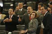 Los senadores Francisco Arroyo Vieyra, Rosario Green y Manlio Fabio Beltrones, entre otros, durante la sesión de trabajo en la casona de Xicoténcatl