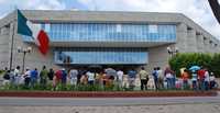 Familiares de los índigenas asesinados en la comunidad de Tres Cruces, municipio de San Juan Chamula, Chiapas, protestaron ayer frente a las instalaciones del Ministerio de Justicia en Tuxtla Gutiérrez