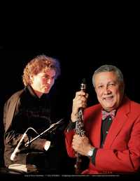 Werner Vana Gierig y el saxofonista y clarinetista cubano Paquito D’Rivera, músico invitado al recital que el intérprete alemán y su trío efectuarán este domingo  Dirección General de Música UNAM