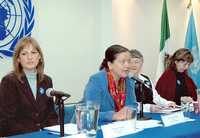 Susana Sottoli, representante para México del Unicef; Jadranka Mitlalic, del Centro de Información de Naciones Unidas México; Rocío Gaytán, del Inmujeres, y Patricia Bedolla, académica de la UNAM, durante la conferencia de prensa de ayer en la ciudad de México