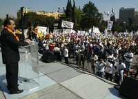 Rene Bejarano, durante su reaparición política en el Monumento a la Revolución