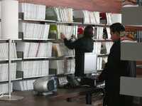 Sala con libros en Braille