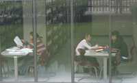 En imagen de archivo, estudiantes de la UNAM en Ciudad Universitaria