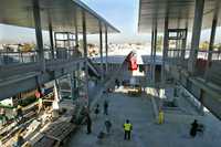 Trabajadores realizaban ayer labores en la estación terminal Tepalcates de la línea 2 del Metrobús