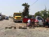 Campesinos de Juchitán de Zaragoza, Oaxaca, cerraron la entrada a los terrenos donde se construye el parque eólico La Venta IV. Presuntos golpeadores y personal de la empresa Eurus se enfrentaron con los inconformes, con saldo de ocho personas lesionadas